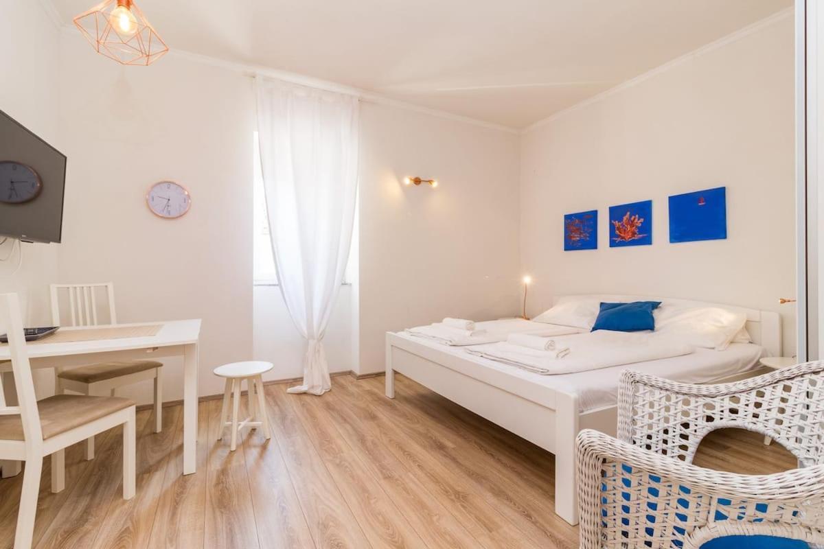 Gridolina Apartment Pula Luaran gambar