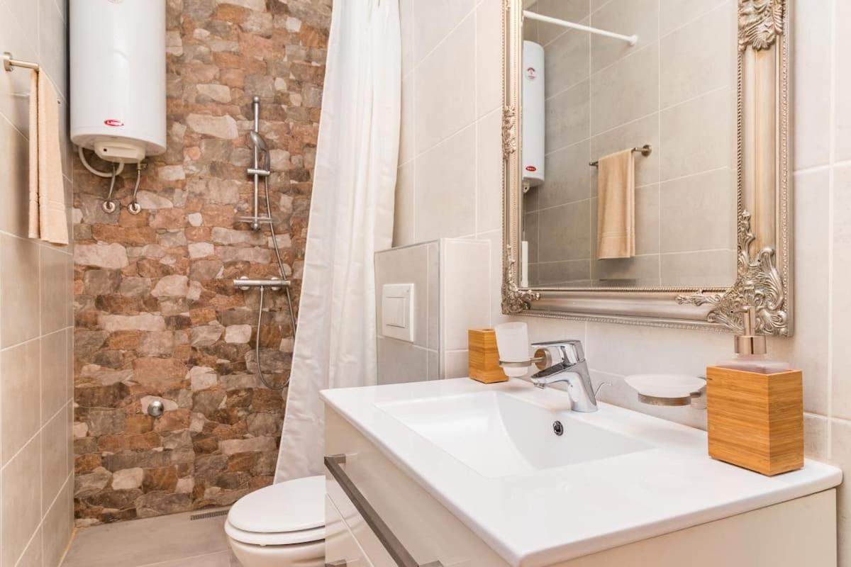 Gridolina Apartment Pula Luaran gambar